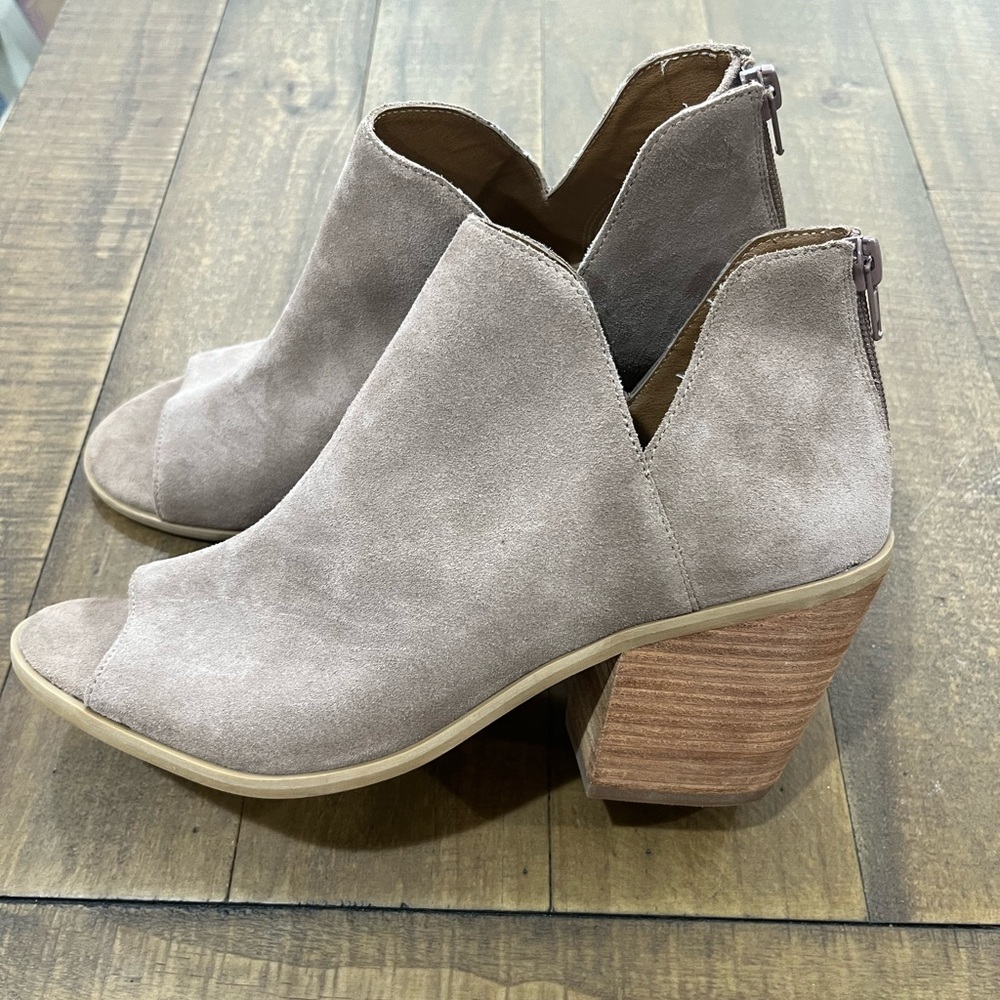 Susina Bootie. NWT